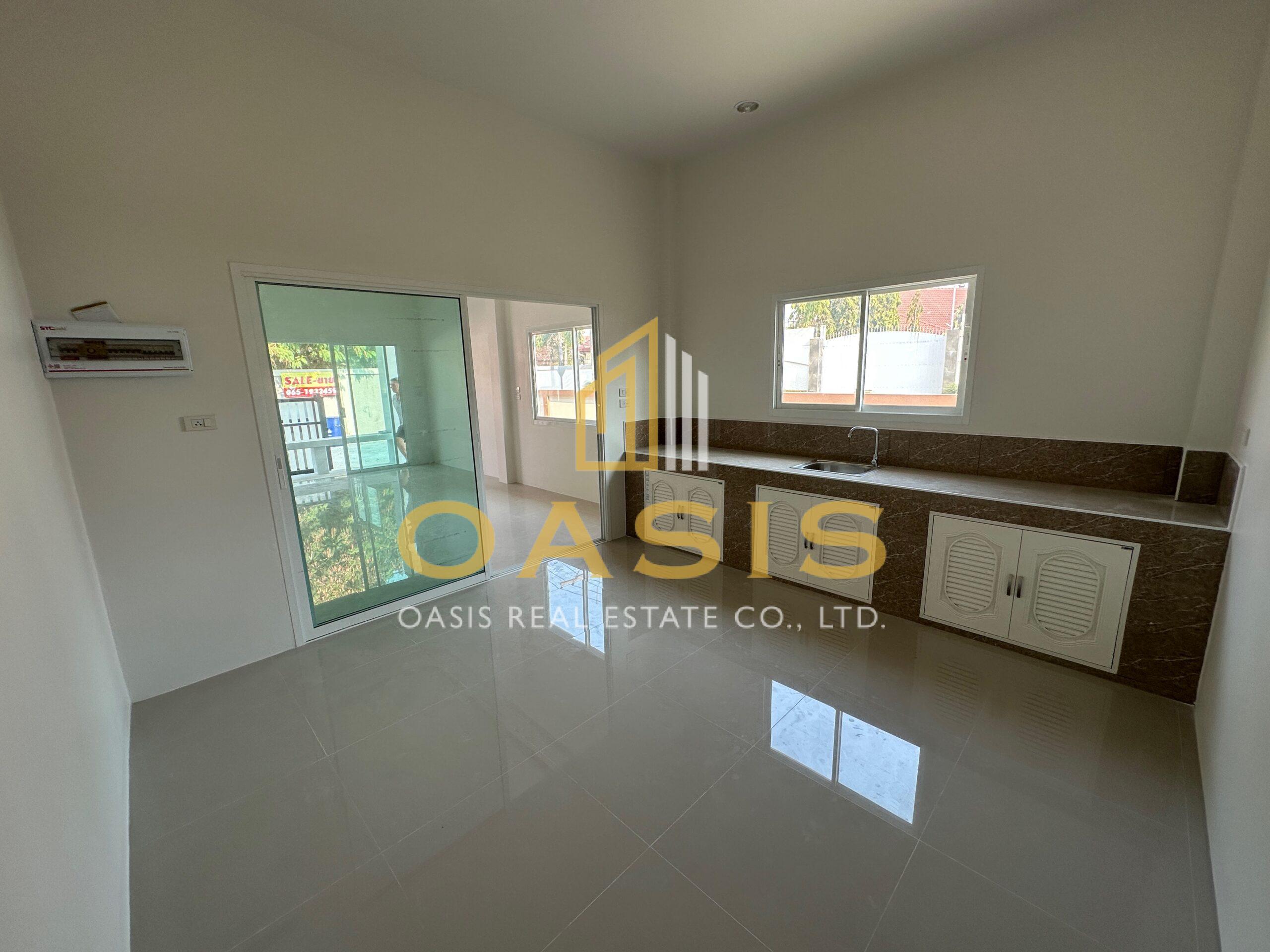 Ready-to-Move-In Single House with Complete Functions on 50 sq.wah Land