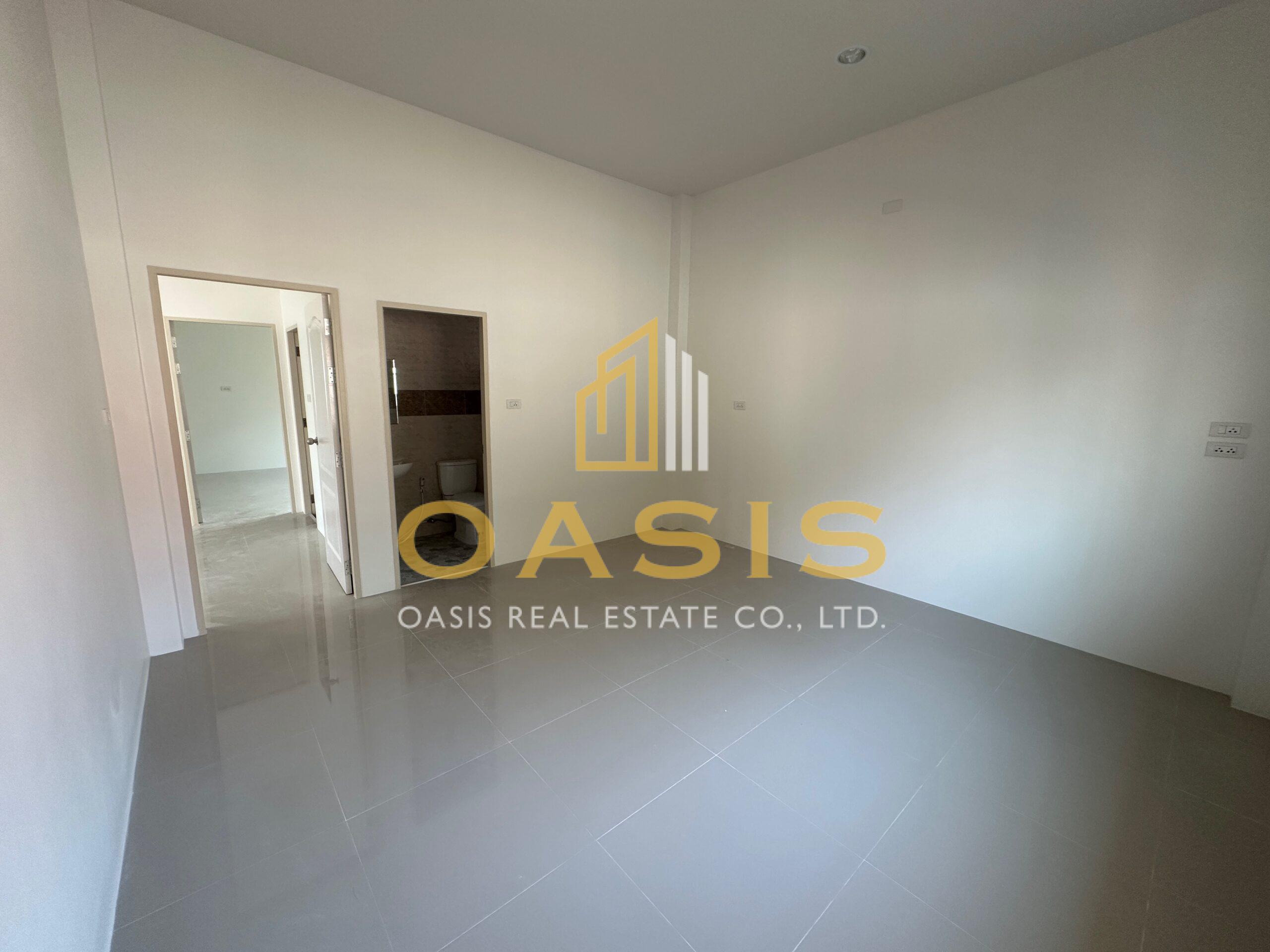 Ready-to-Move-In Single House with Complete Functions on 50 sq.wah Land