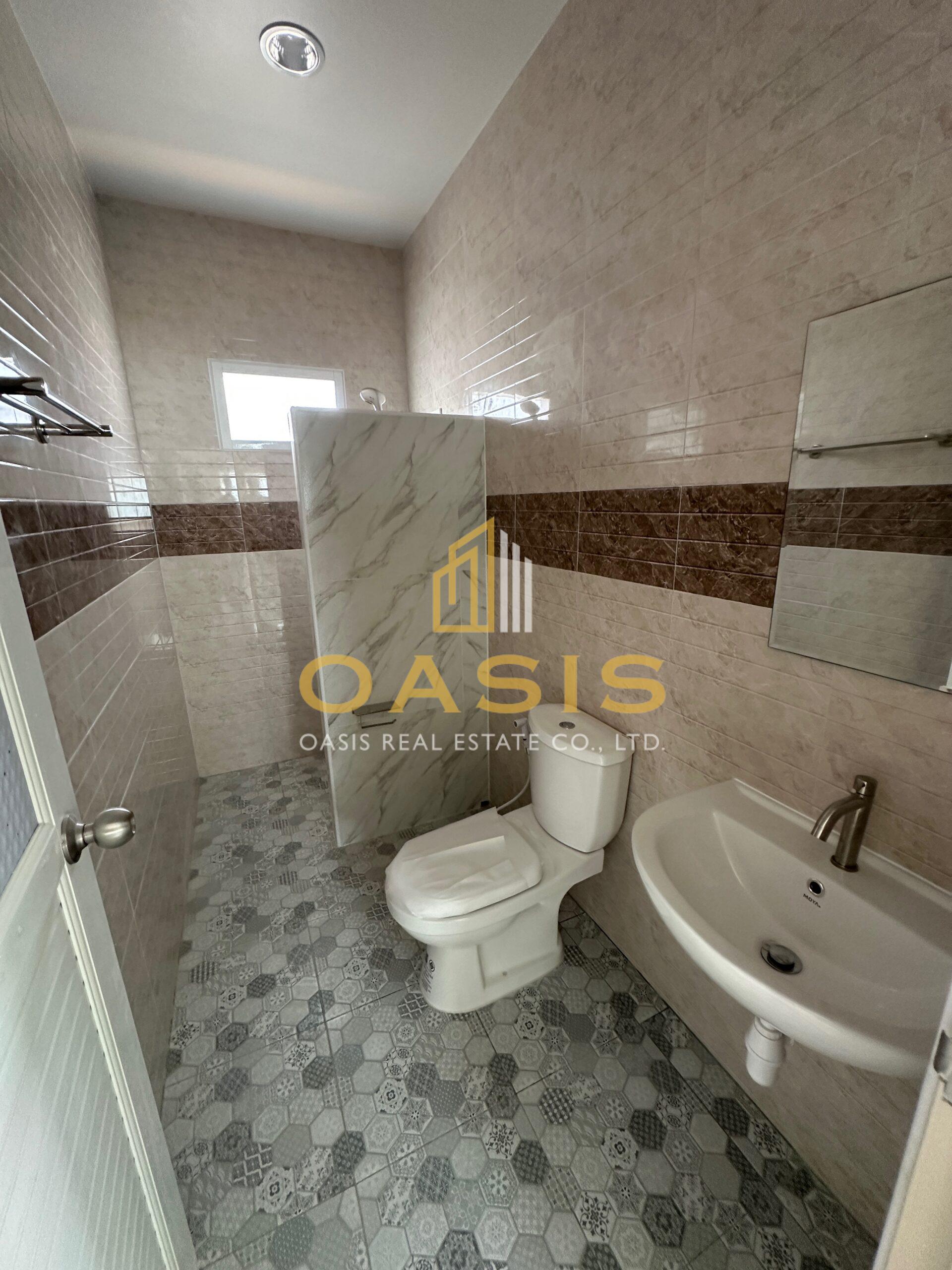 Ready-to-Move-In Single House with Complete Functions on 50 sq.wah Land