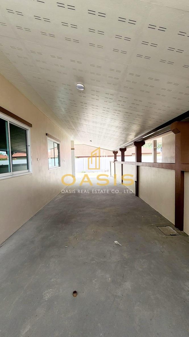 Spacious Single House with 3-Car Parking on 50 sq.wah Land