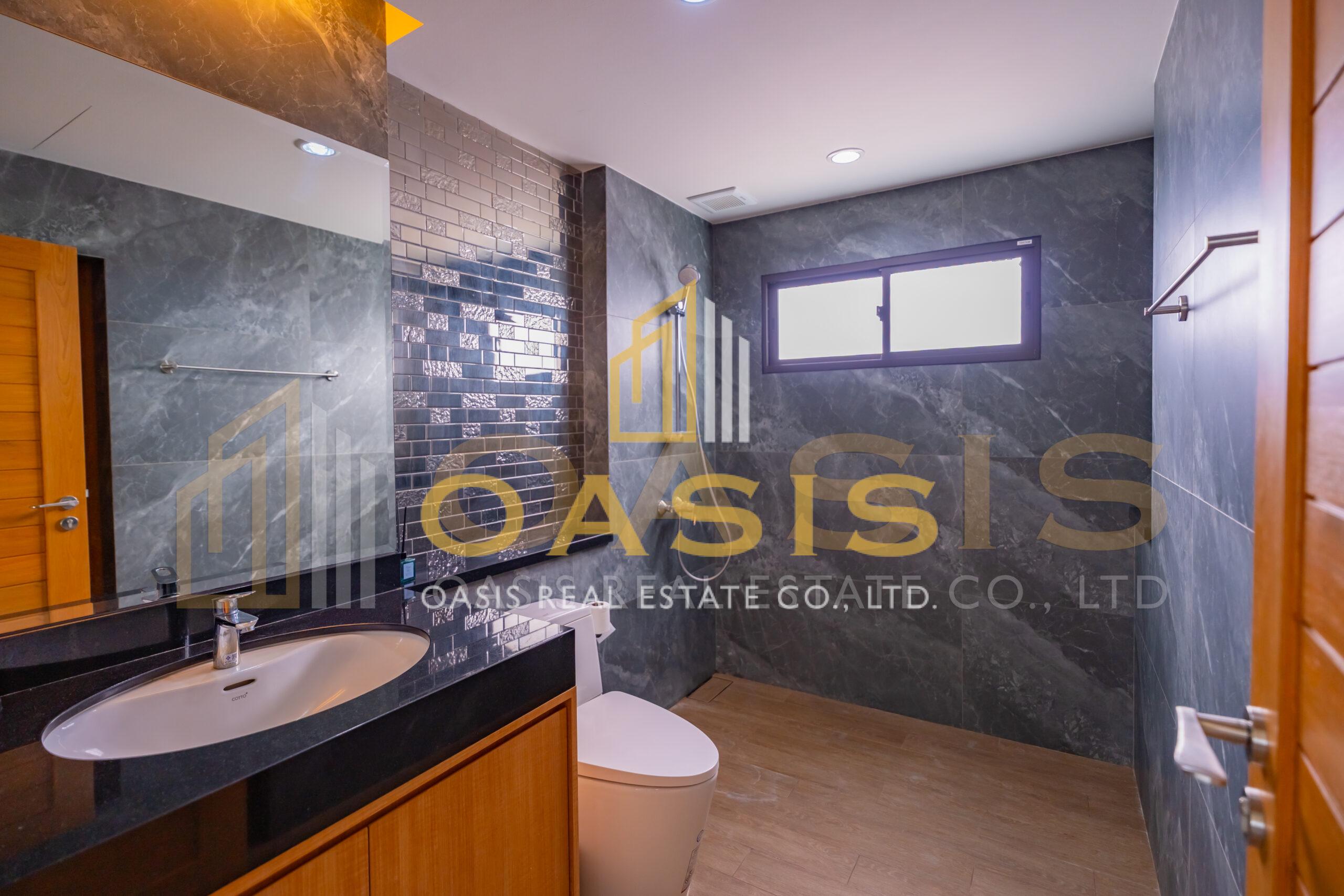 Modern Pool Villa in Baan Pattaya 6 for sale