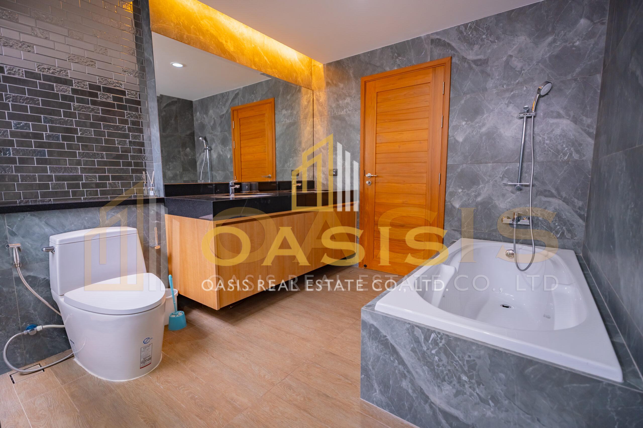 Modern Pool Villa in Baan Pattaya 6 for sale