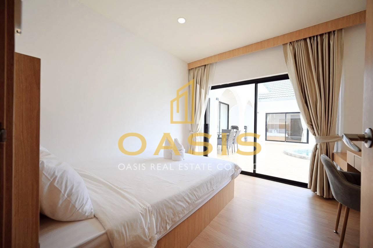 Luxury 4 Bedroom Pool villa Phonenix Golf Course for sale