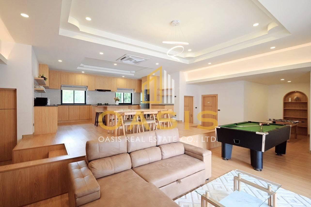 Luxury 4 Bedroom Pool villa Phonenix Golf Course for sale