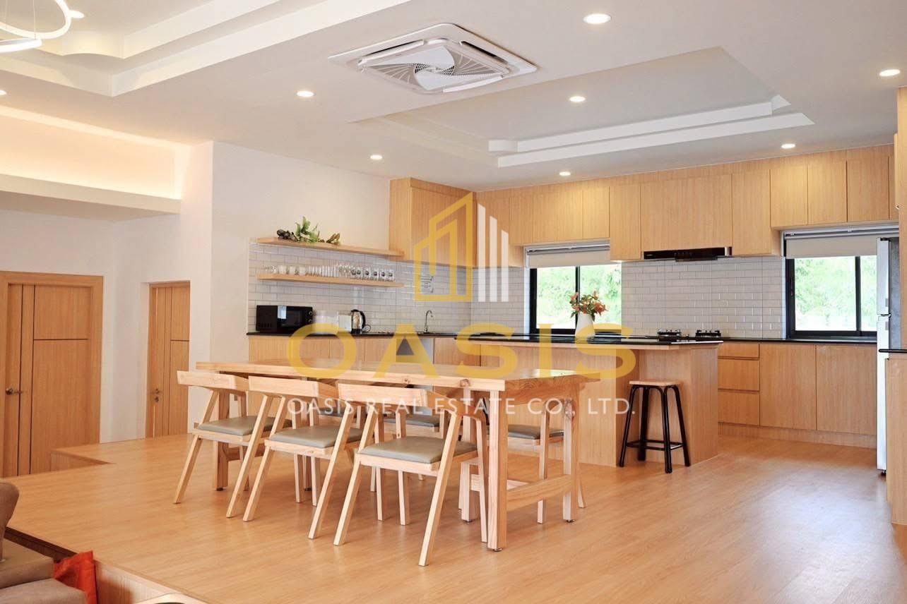 Luxury 4 Bedroom Pool villa Phonenix Golf Course for sale