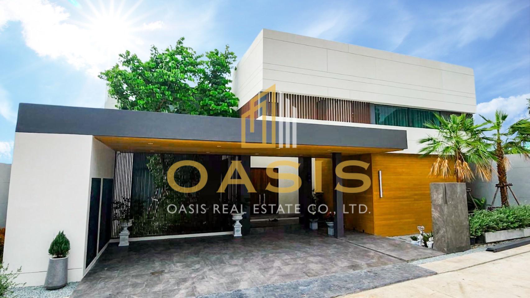 Exclusive Luxury Villas on a Scenic Hillside