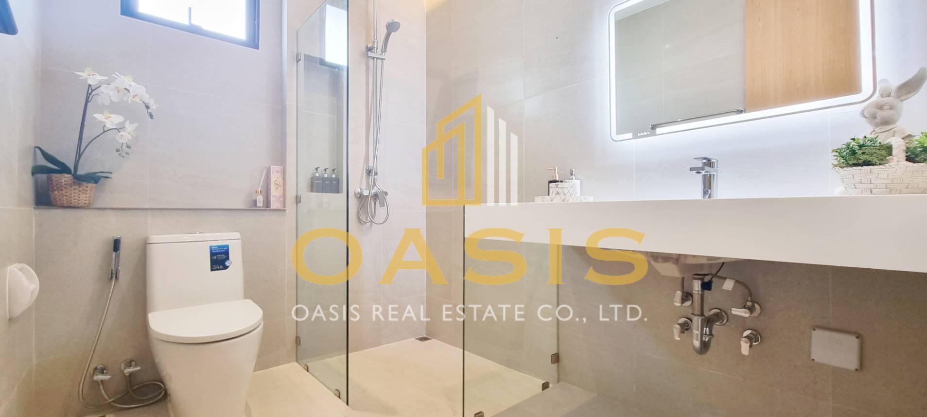 Exclusive Luxury Villas on a Scenic Hillside