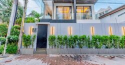 Modern Luxury Pool Villa located in a prime area of Pattaya on Thappraya Road