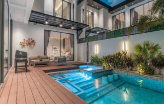Two Luxurious Pool Villas located in the heart of Pattaya, Theprasit