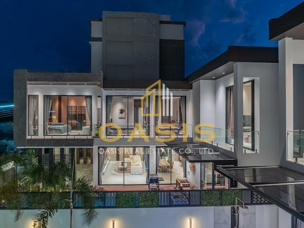 Two Luxurious Pool Villas located in the heart of Pattaya, Theprasit