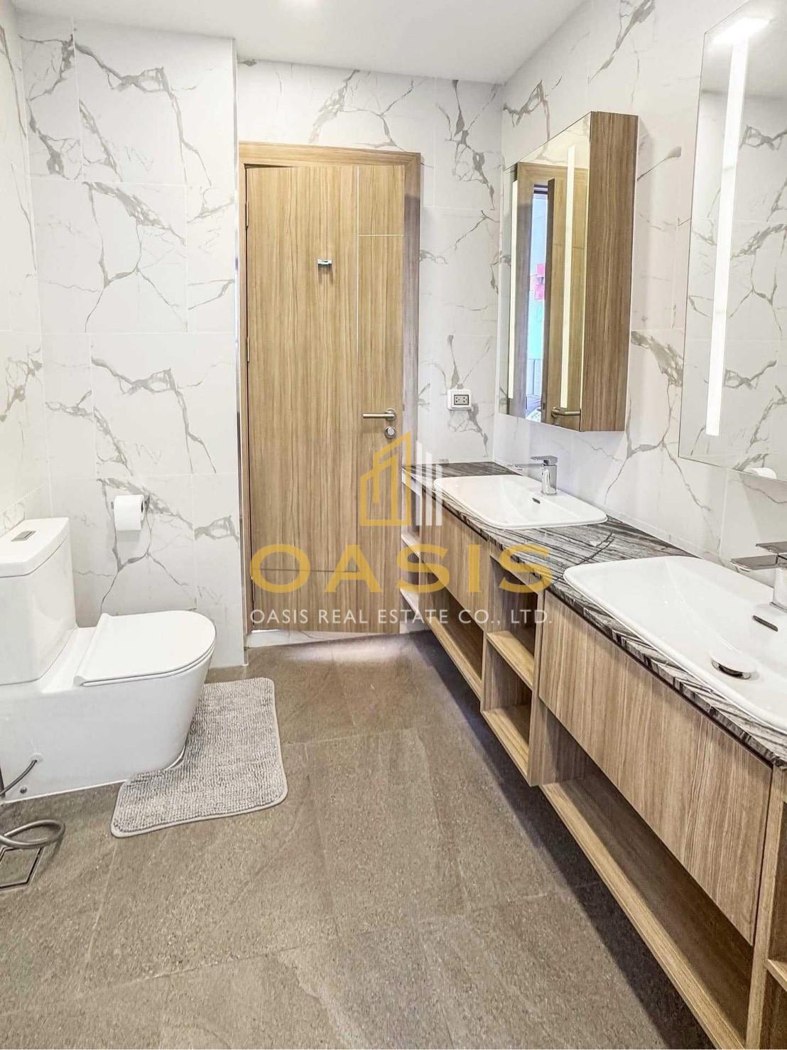 Prime Corner Pool Villa in Central Pattaya