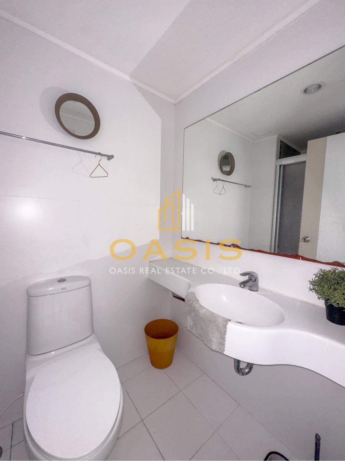 Condo for Rent/Sale – High Floor with Stunning Views in Central Jomtien