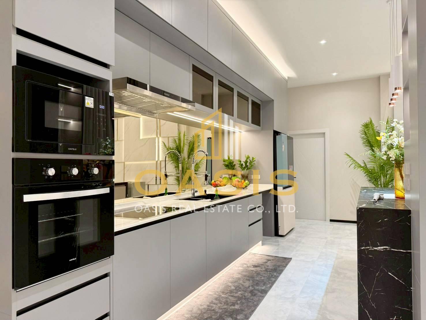 Luxury Modern Pool Villa – Ready to Move In | Fully Furnished