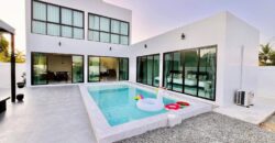 Luxury Pool villa for sale in Na Jomtien