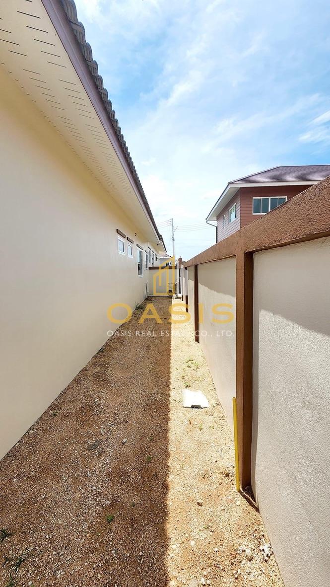 Spacious Single House with 3-Car Parking on 50 sq.wah Land
