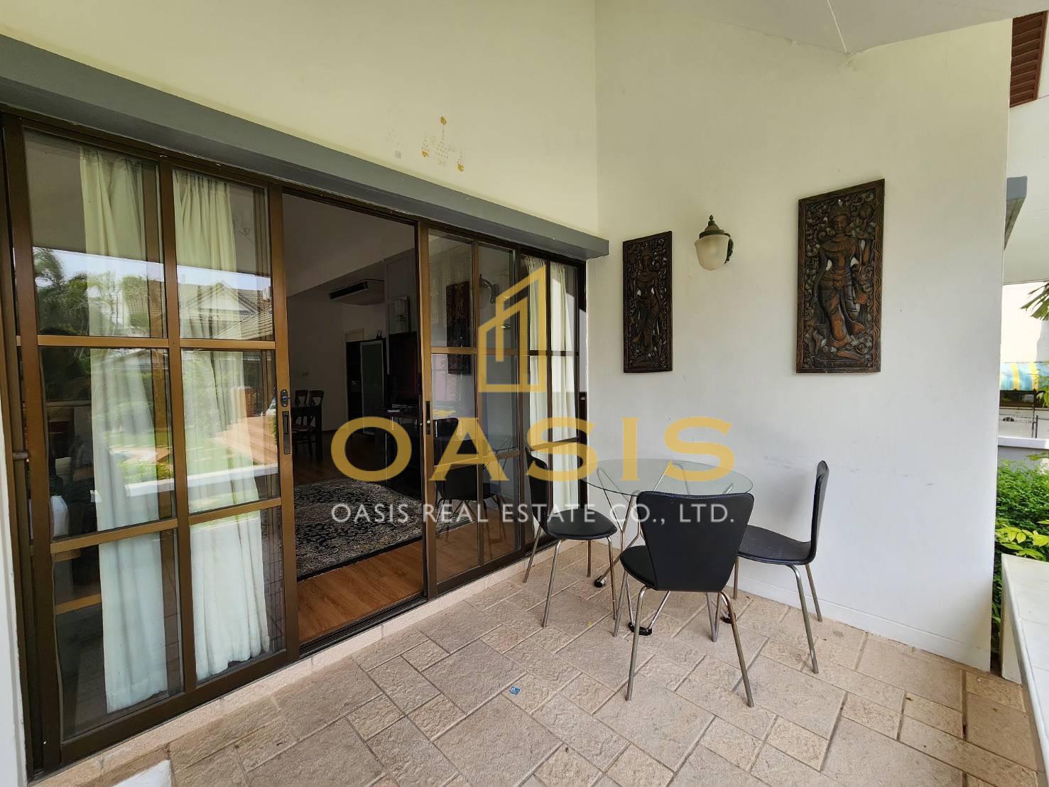 Hot Deal Pool Villa Compound in central Pattaya