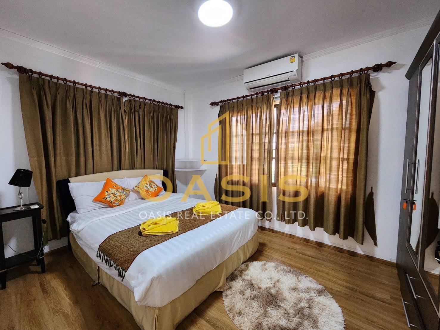 Hot Deal Pool Villa Compound in central Pattaya