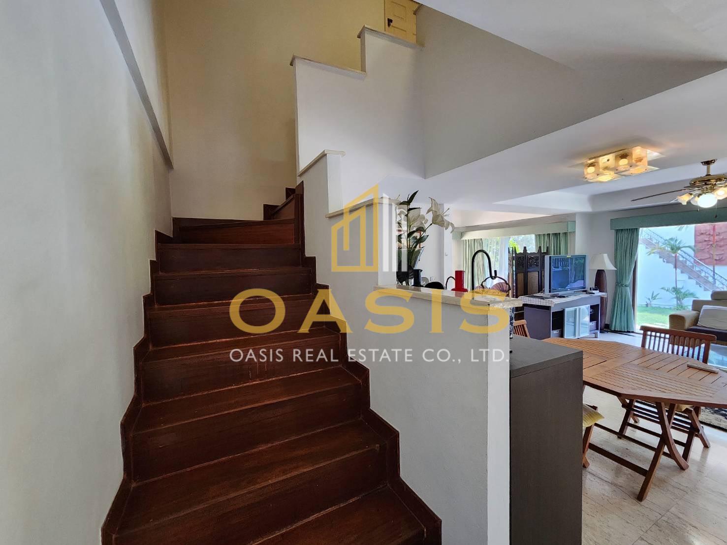 Hot Deal Pool Villa Compound in central Pattaya