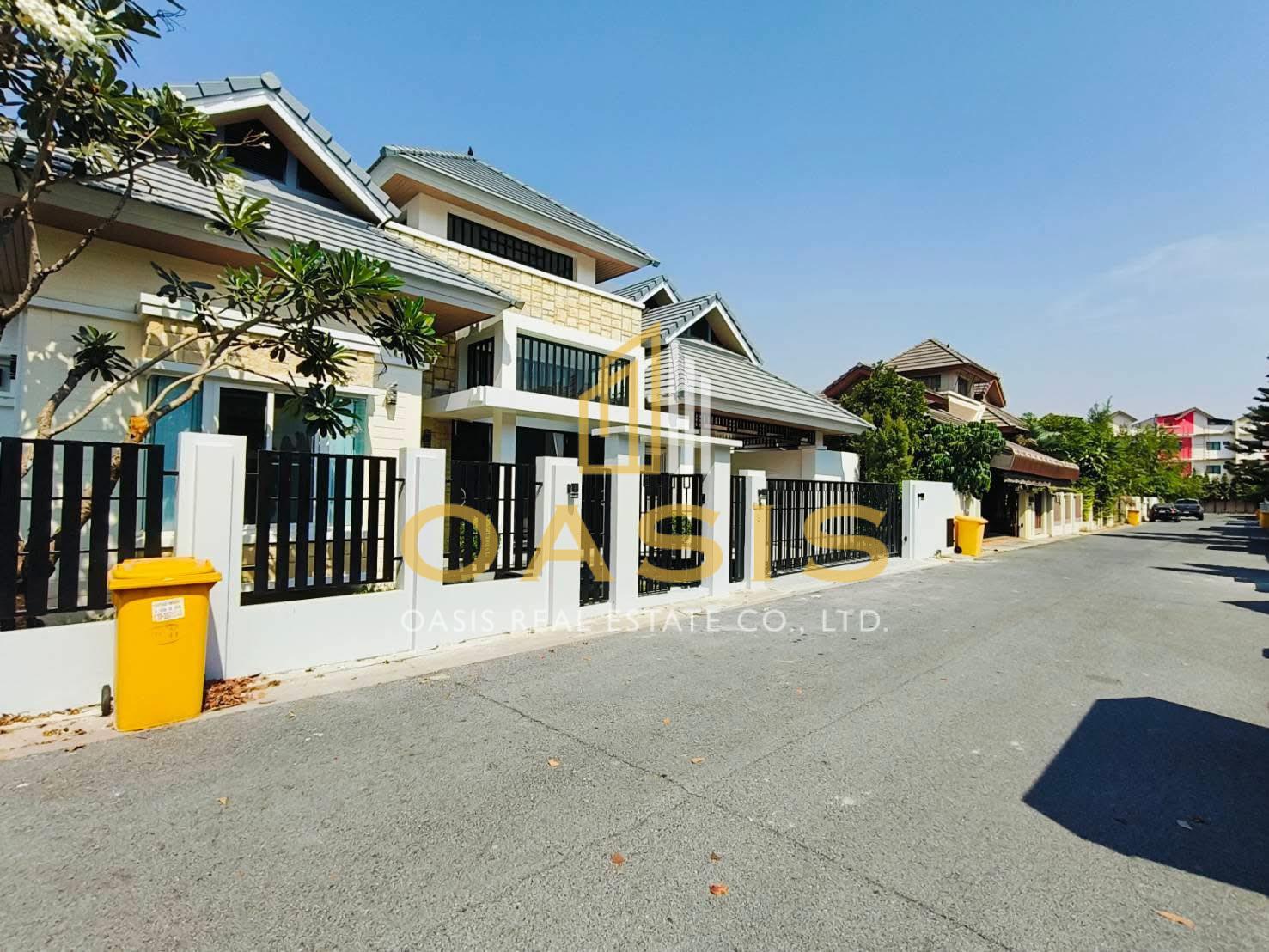 Luxury House for Sale in Baan Sirisa 16
