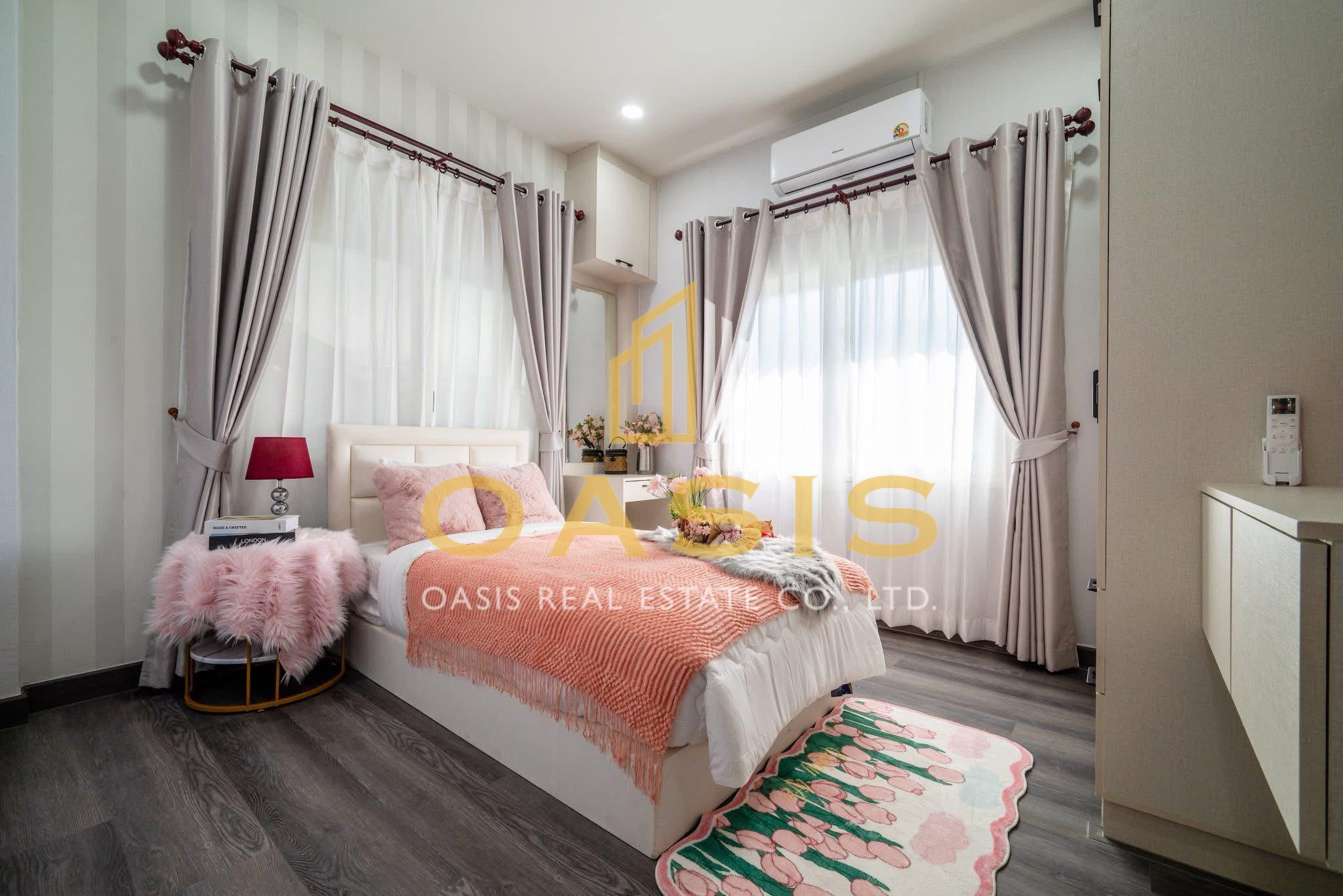 Beautiful Modern Luxury Home for Sale Pattaya Hill Village 2