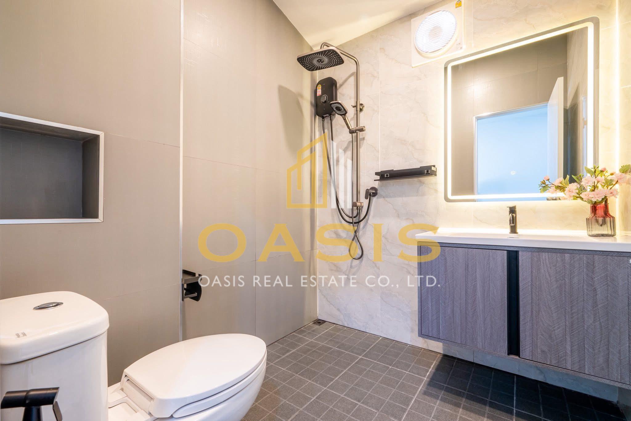 Beautiful Modern Luxury Home for Sale Pattaya Hill Village 2