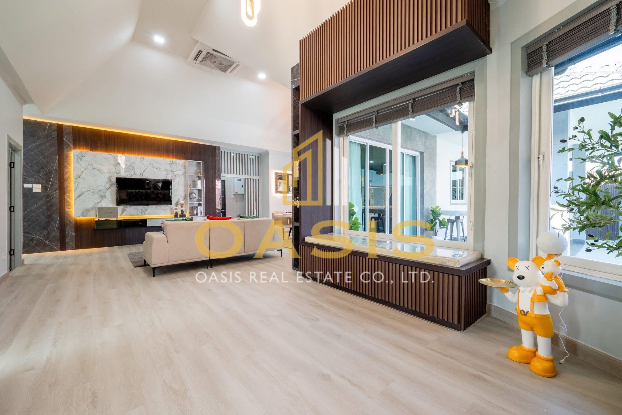 Beautiful Modern Luxury Home for Sale Pattaya Hill Village 2