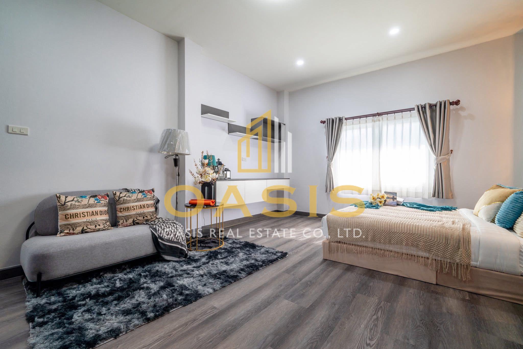 Beautiful Modern Luxury Home for Sale Pattaya Hill Village 2