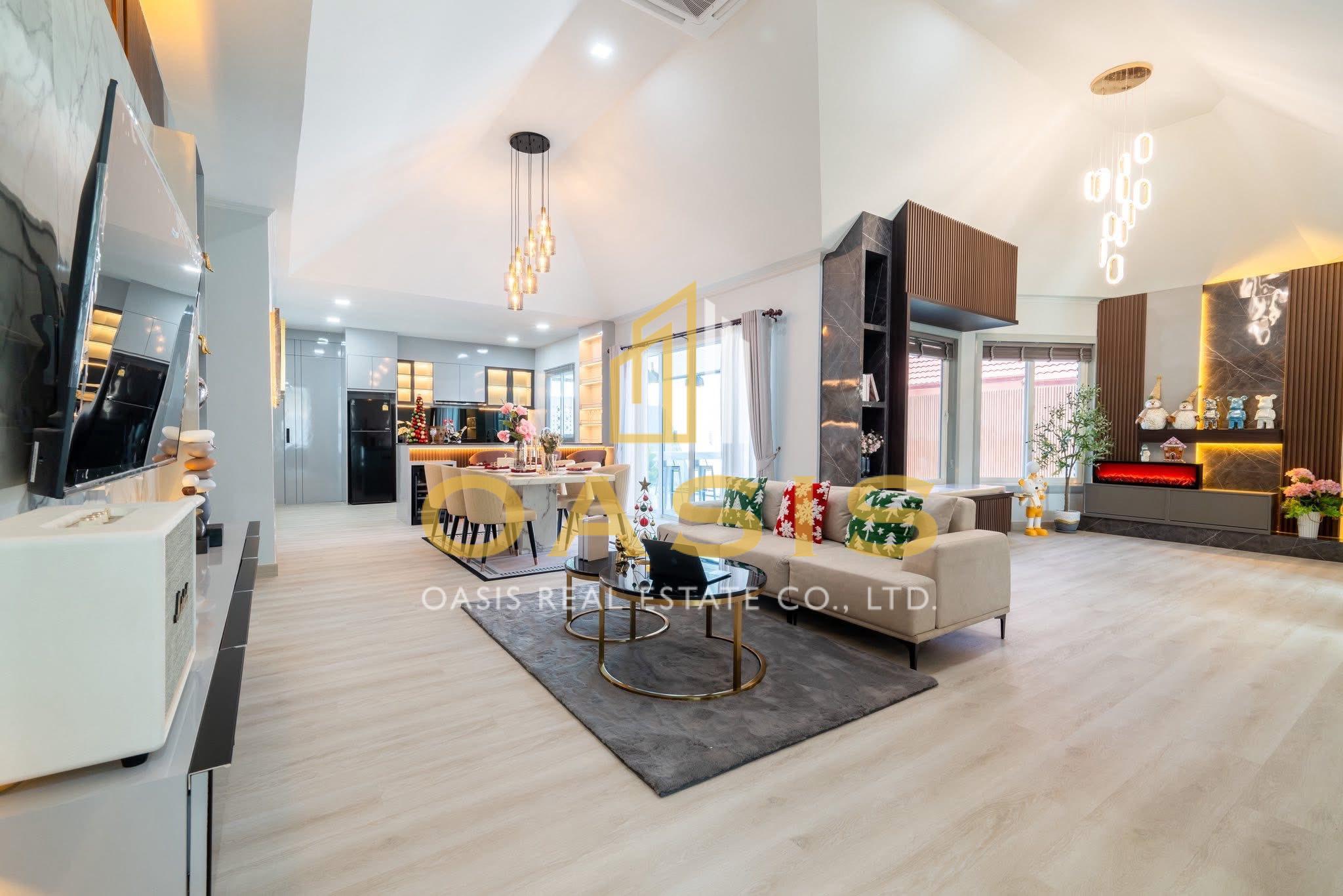 Beautiful Modern Luxury Home for Sale Pattaya Hill Village 2