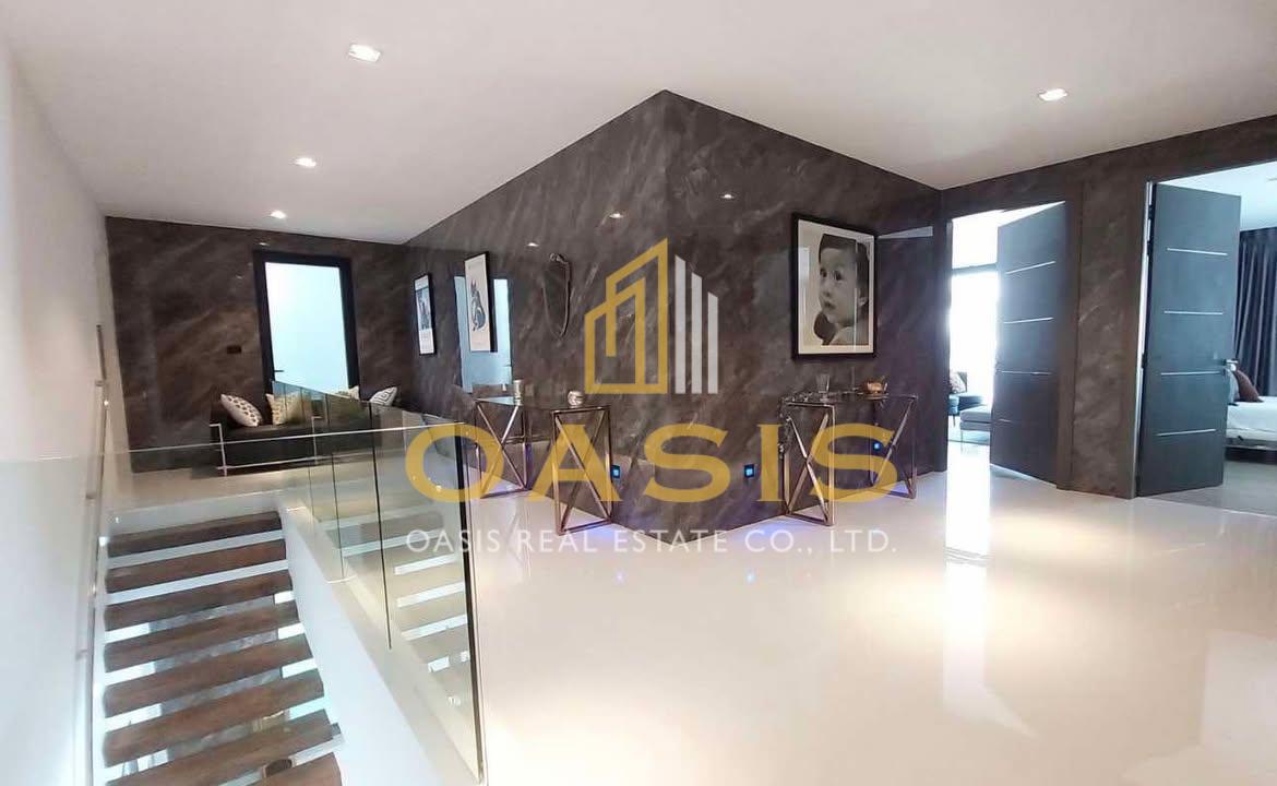 Prestigious Luxury Villa for Sale Pratumnak Soi 5