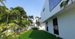 Prestigious Luxury Villa for Sale Pratumnak Soi 5