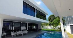 Prestigious Luxury Villa for Sale Pratumnak Soi 5