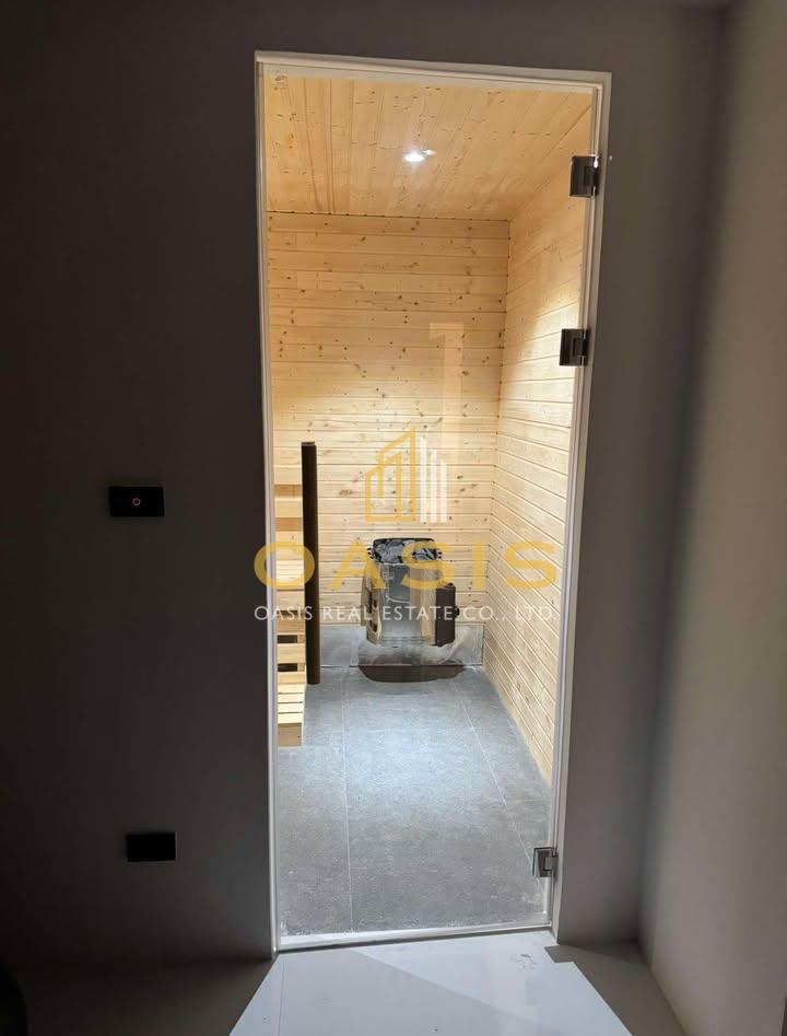 Prestigious Luxury Villa for Sale Pratumnak Soi 5