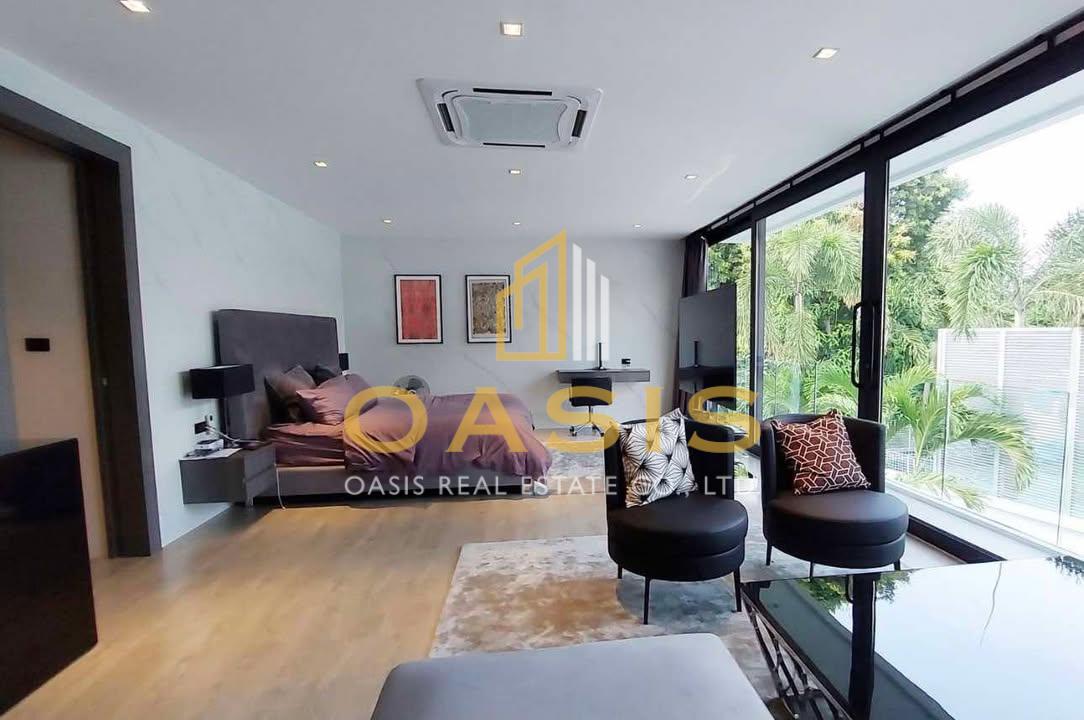 Prestigious Luxury Villa for Sale Pratumnak Soi 5