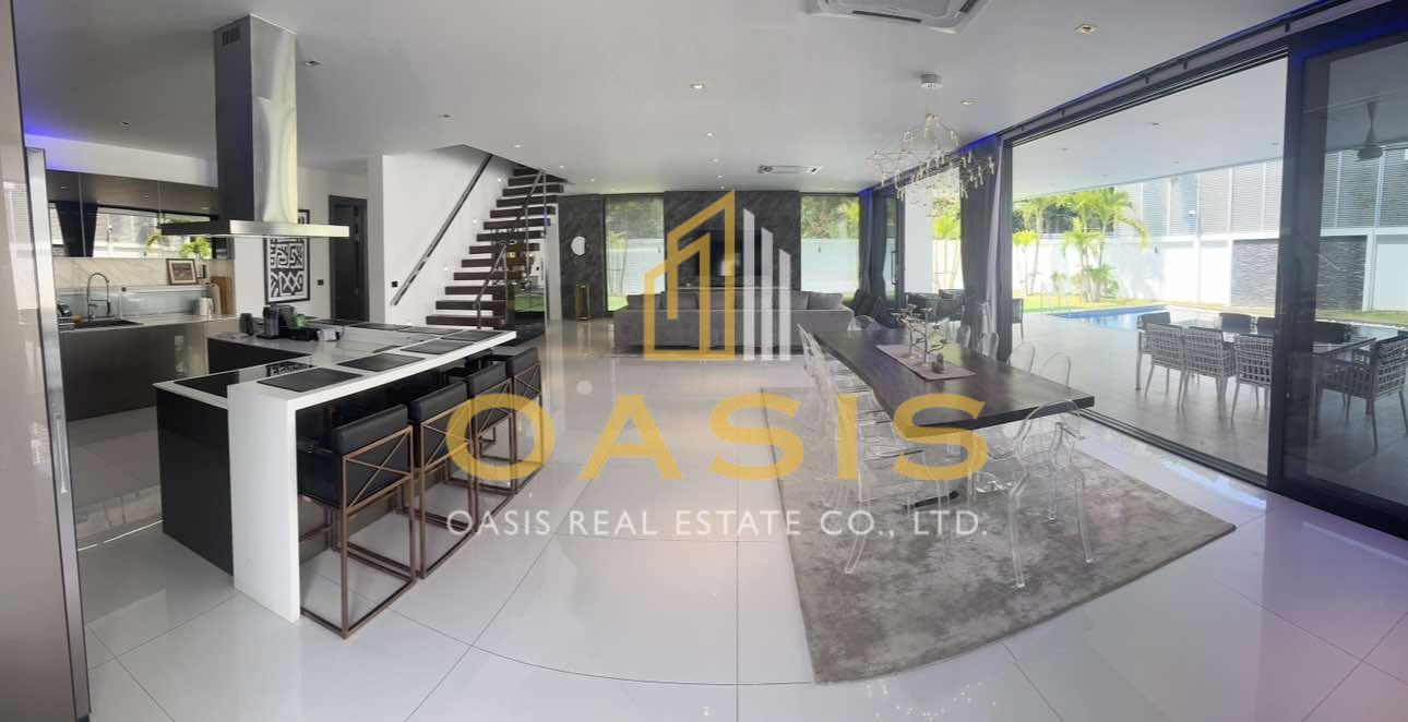 Prestigious Luxury Villa for Sale Pratumnak Soi 5