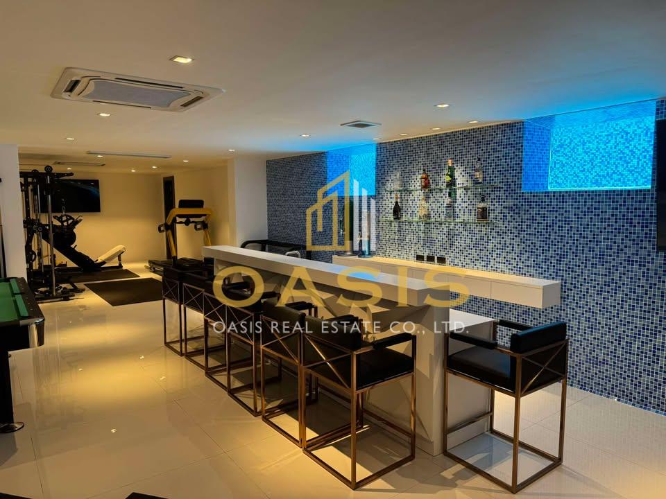 Prestigious Luxury Villa for Sale Pratumnak Soi 5