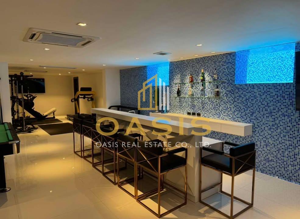 Prestigious Luxury Villa for Sale Pratumnak Soi 5