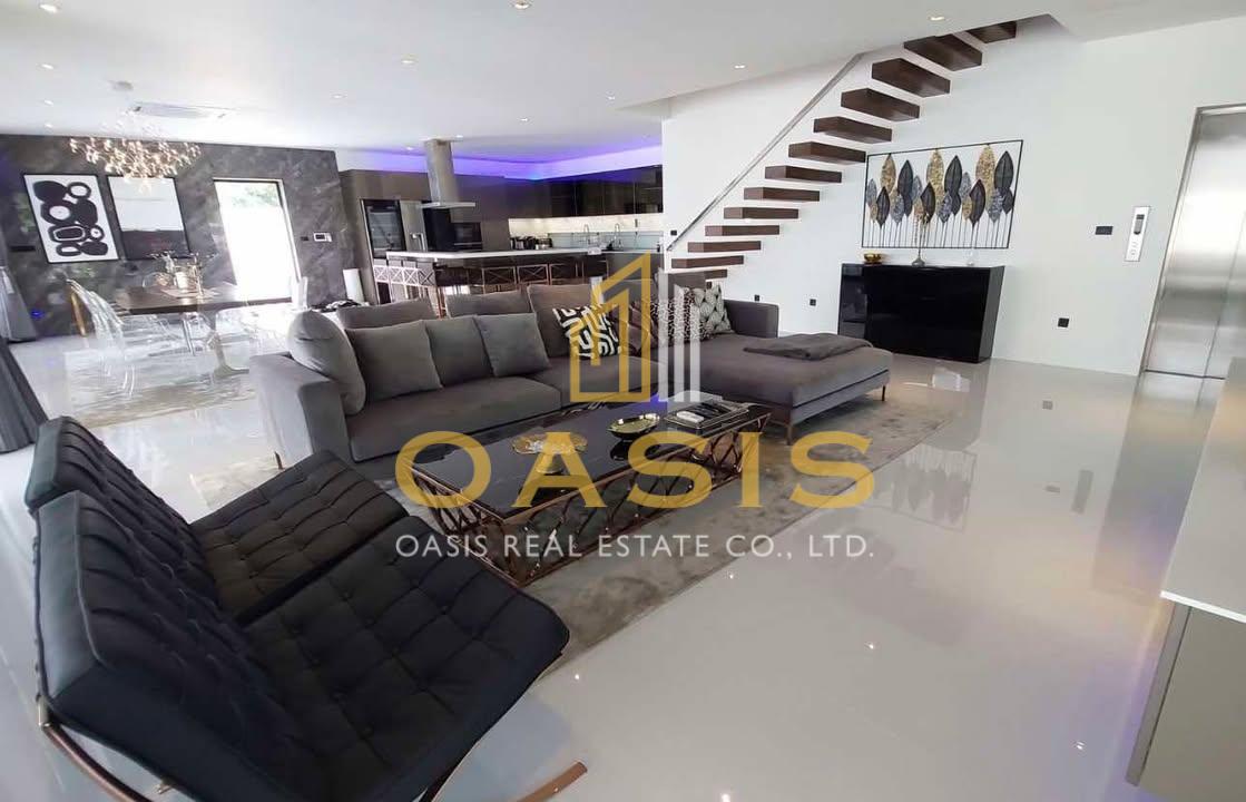 Prestigious Luxury Villa for Sale Pratumnak Soi 5