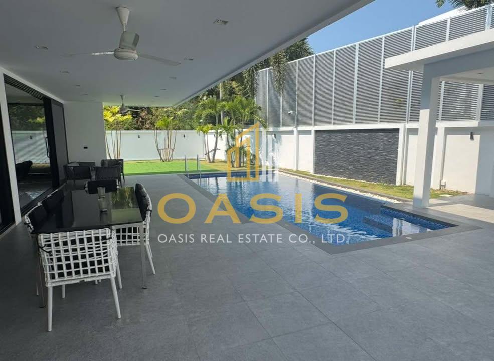 Prestigious Luxury Villa for Sale Pratumnak Soi 5