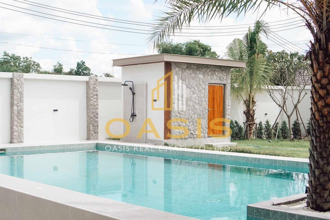 Luxury Modern Style Pool Villa for Sale in Huai Yai Luxury Modern Style Pool Villa for Sale in Huai Yai