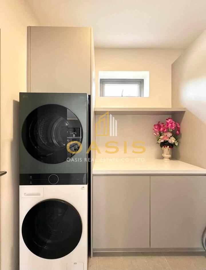 Luxury Modern Style Pool Villa for Sale in Huai Yai Luxury Modern Style Pool Villa for Sale in Huai Yai