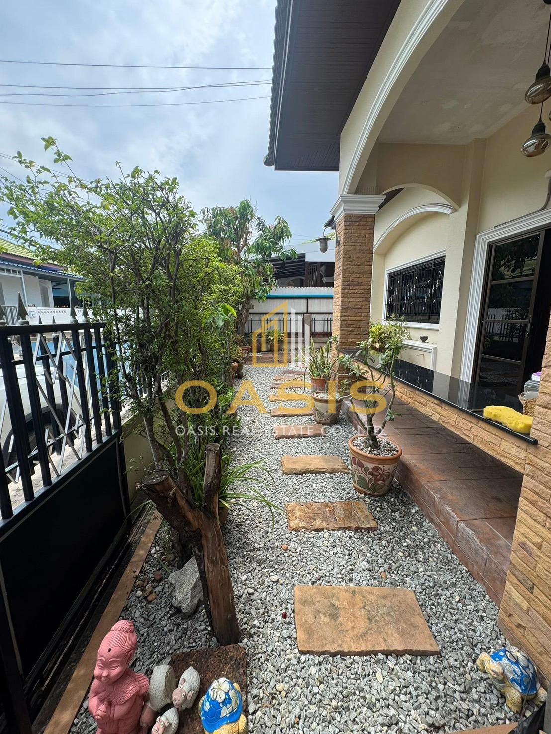 Single-Story House in Phonthep Garden Ville for sale