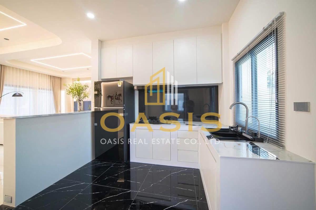 Stunning Single-Storey House for sale