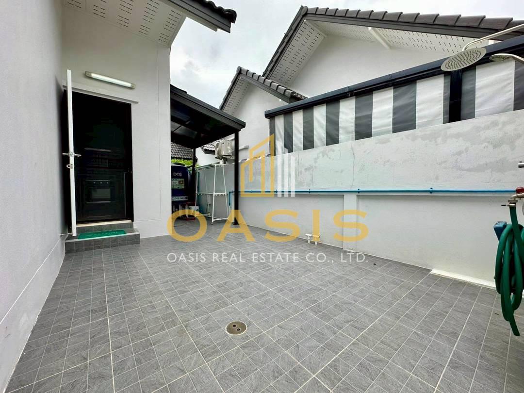 Charming Pool Villa Near Mabprachan Reservoir For Sale