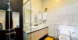 Scandinavian-Style Corner Pool Villa Near Mabprachan Reservoir