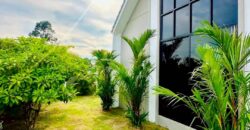 Scandinavian-Style Corner Pool Villa Near Mabprachan Reservoir