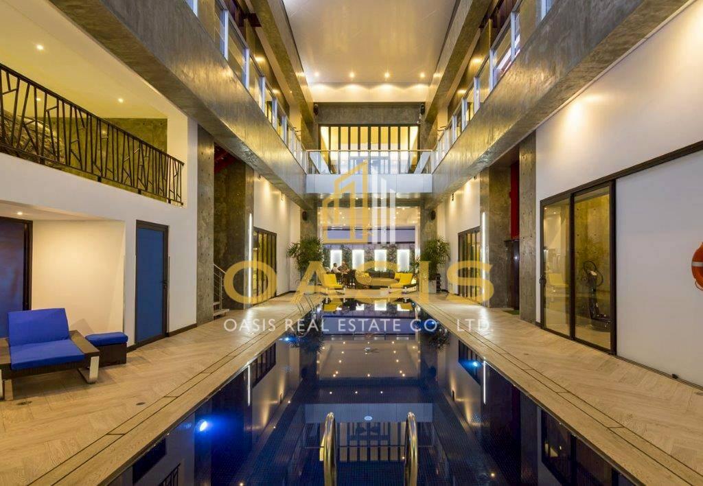 Ultra Luxury 6 bedroom pool villa for sale on Pratumnak soi 5