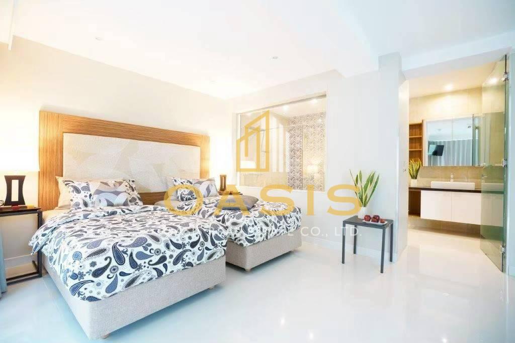 Commercial Luxury Apartment Building for Sale in Pratumnak Soi 5