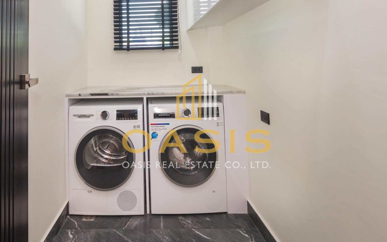 Stunning New Build in Mabprachan Lake – The Village Horseshoe Point FOR SALE