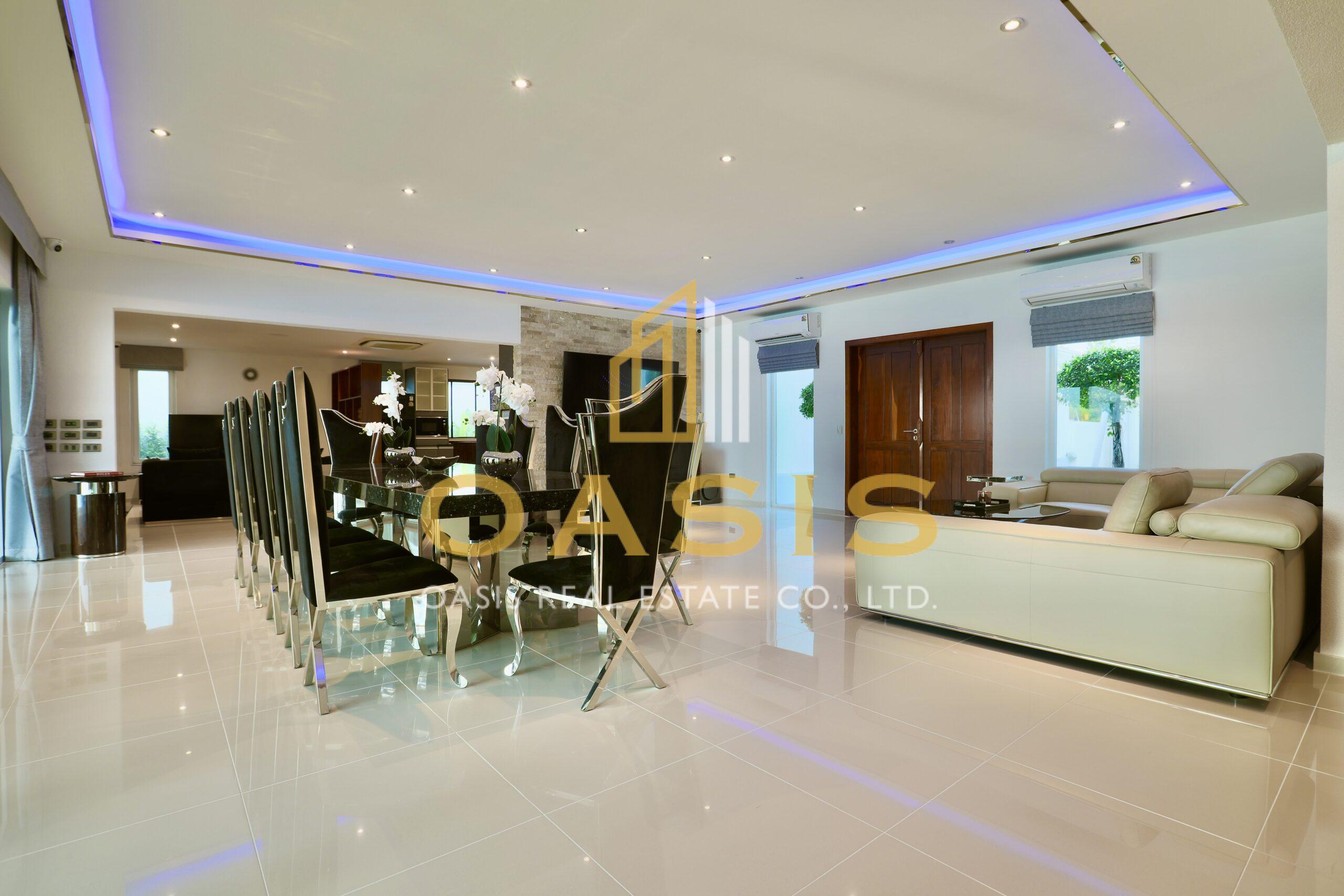 Exquisite Pool Villa for Sale Siam Royal View