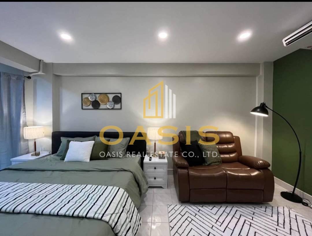 Jomtien Beach Condominium For SALE